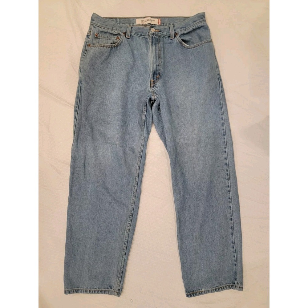 Levi's 550 jeans, Relaxed fit Men's 36x30 (tag 36x31) medium wash, Good For Work